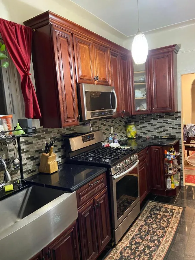 A Cheap Family Room In Queens Nova Iorque